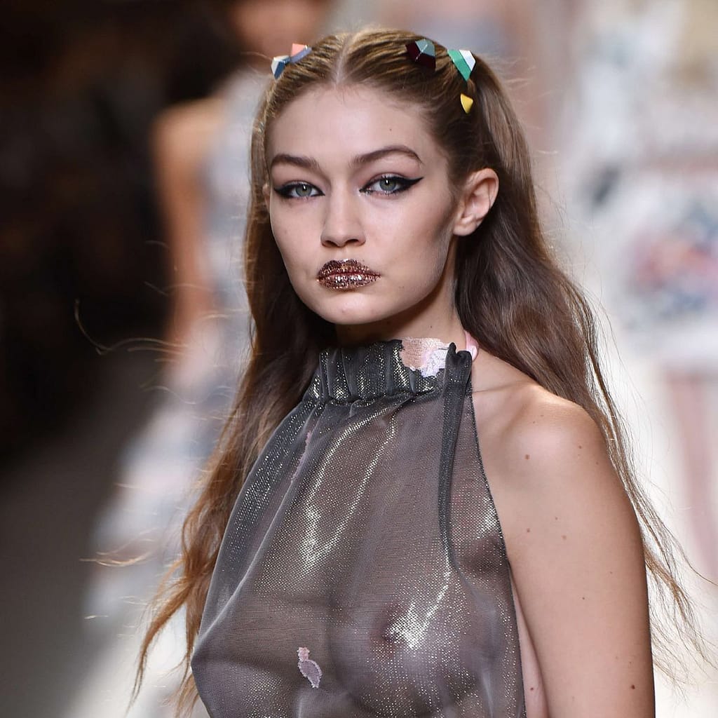 Tetas y descuidos de pasarela by Passionatte (incluida la Patiño y Hadid) Modelos
