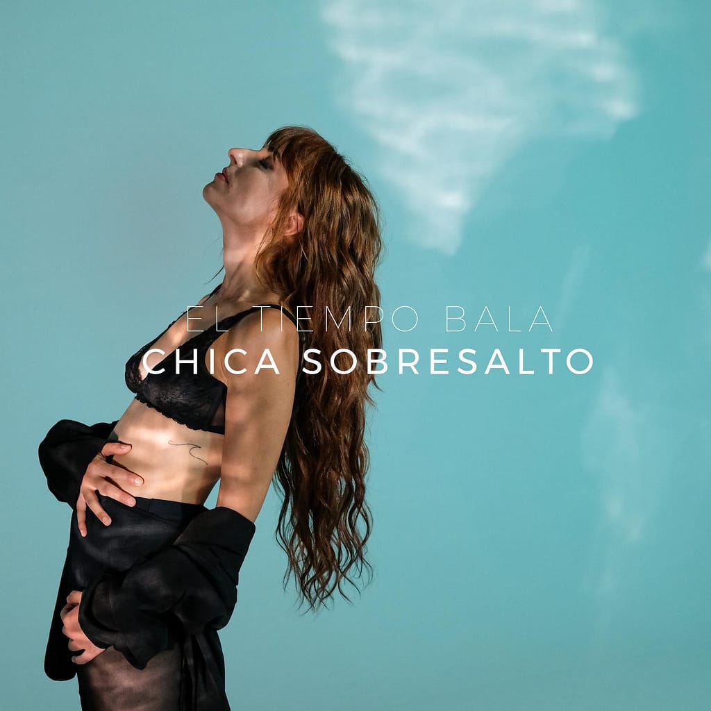 Chica Sobresalto desnuda emoción en #BenidormFest2025 Cantantes desnudas