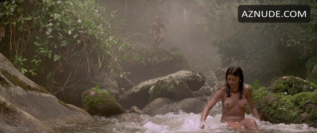 La selva invisible: el erotismo silente en La selva esmeralda CINE Y VIDEOJUEGOS 