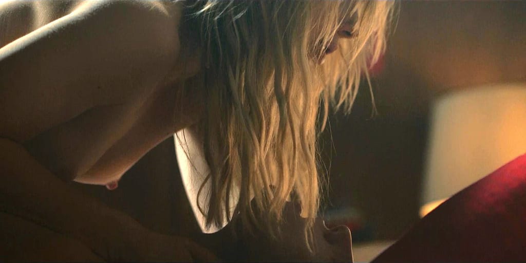 'Olympo': sudor, músculos y felaciones en horario juvenil — o cómo Netflix vuelve a destruir la educación sentimental de una generación | Desnudos en Olympo: Clara Galle, Agustín Della Calle y Nuno Gallego CULTURA Y OPINIÓN