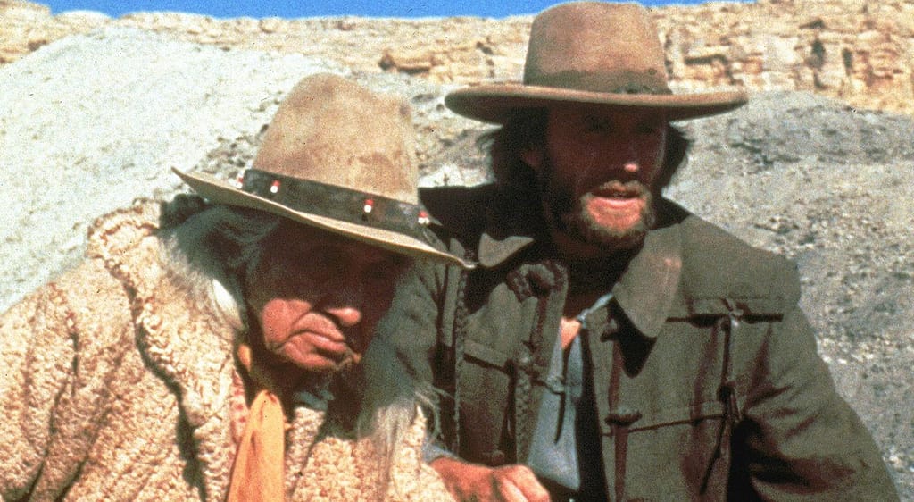 1_uWmc9U2HzgvYeqaBtsLoi58k61FJEN047-1024x562 El fuera de la ley: el western donde Clint Eastwood convirtió la imperfección en verdad e impresionó a Orson Welles