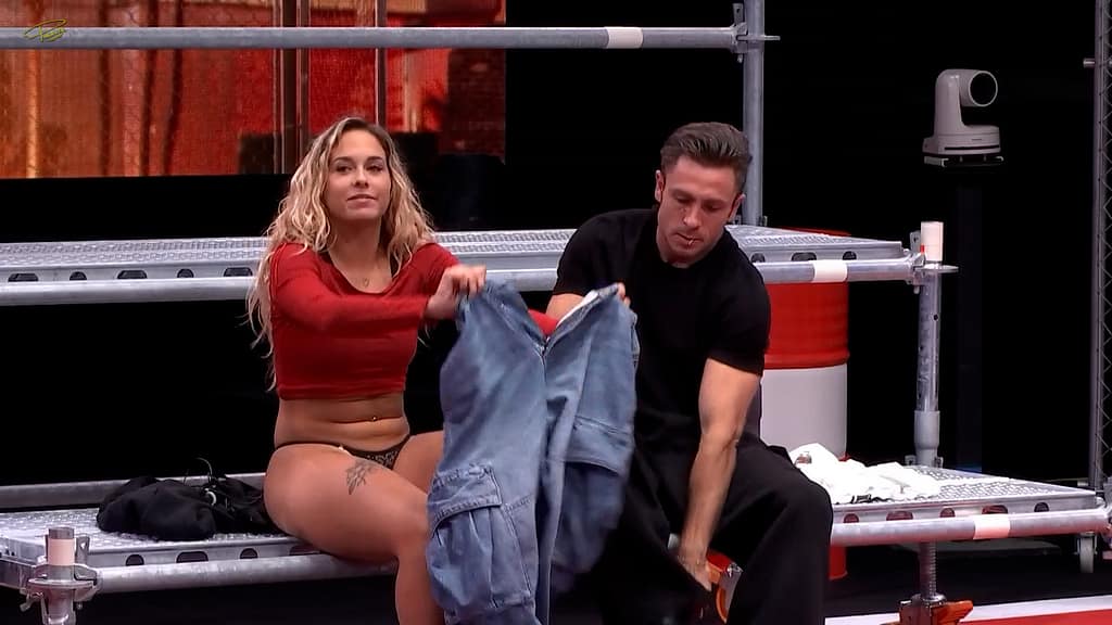 Violeta Crespo GH19 desnuda muestra un pezón y su ruta de la pasión en directo Chicas de reality desnudas Gran Hermano