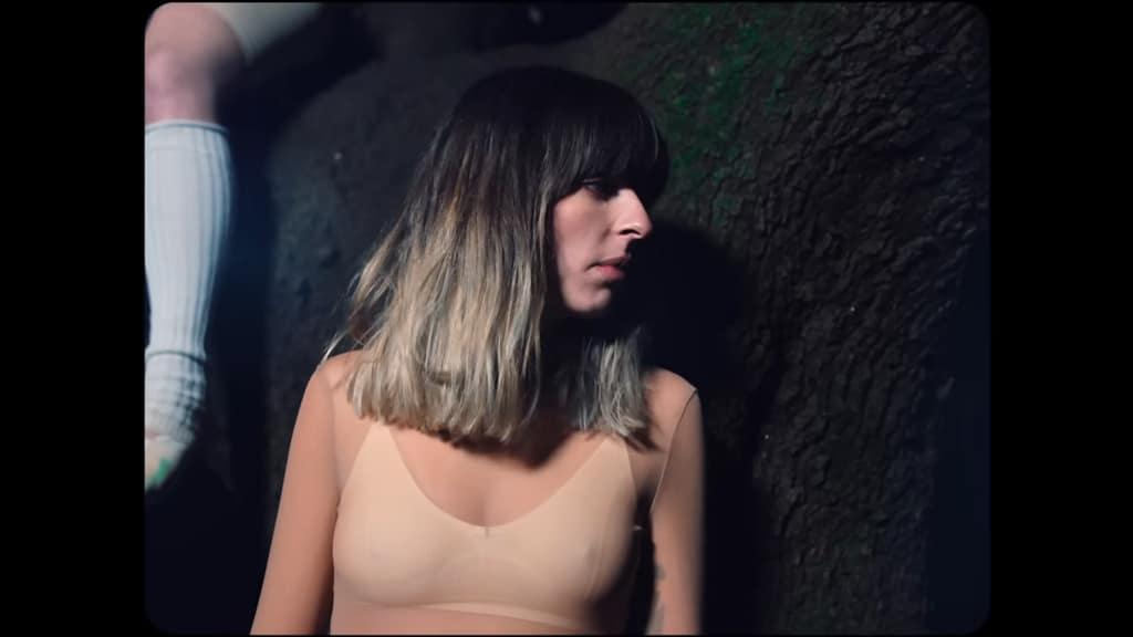 Chica Sobresalto desnuda emoción en #BenidormFest2025 Cantantes desnudas 
