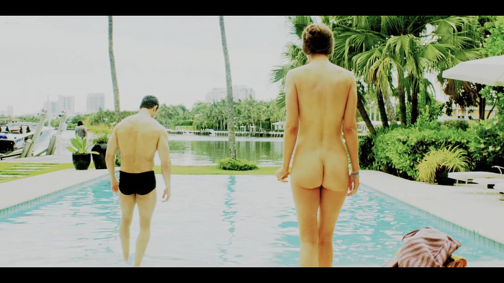 Brittany Allen desnuda en la serie de televisión Dexter: Original Sin (2025) Actrices desnudas
