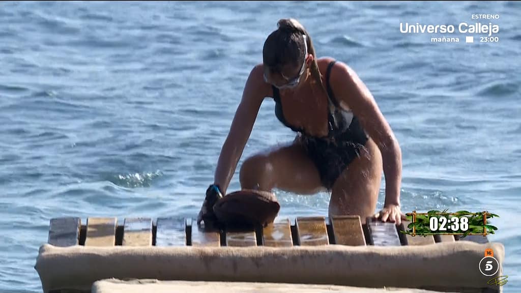 nz9orCur_o-1-1024x576 Nieves Bolós desnuda un pezón antes de irse de Supervivientes 2025