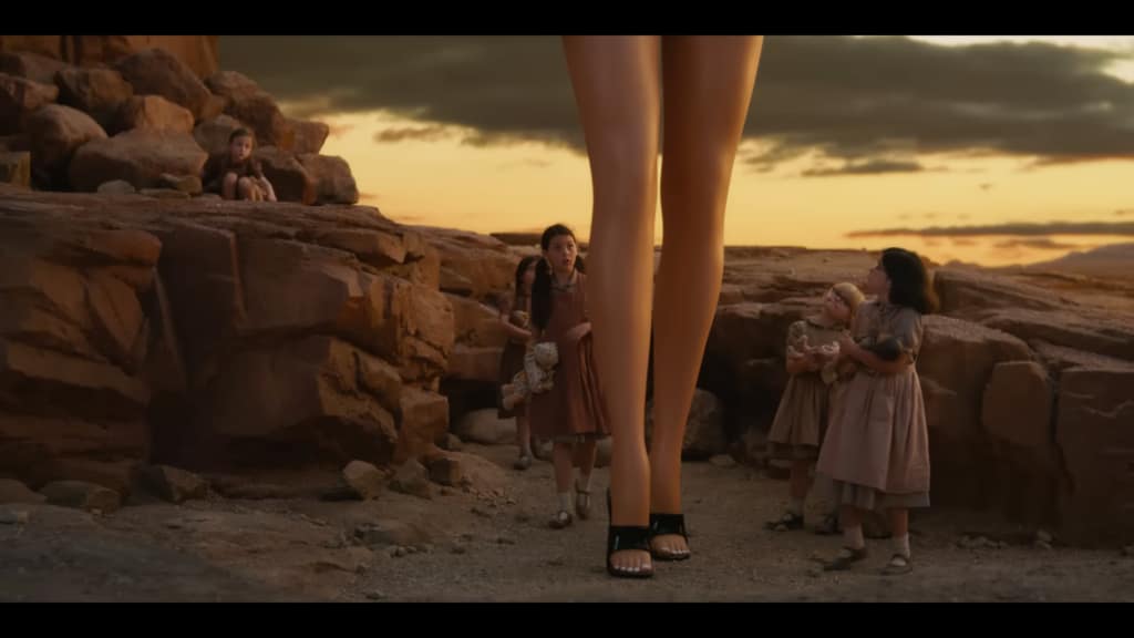 La polémica y los desnudos persiguen la película de Barbie y a Margot Robbie PIN-UPS PASSIONATTE