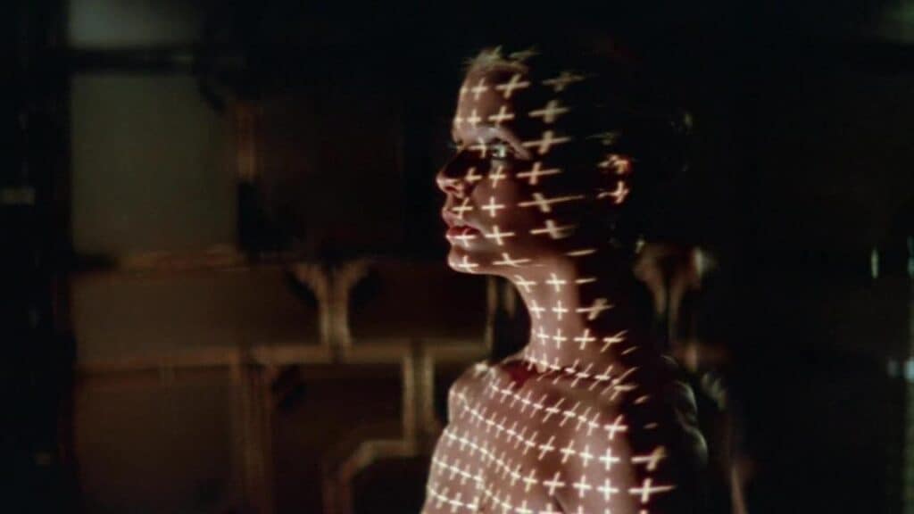 Ver o descargar 'Ojos asesinos' (1981), o el deseo convertido en código binario VIDEOCLUB X CINEMATTEFLIX