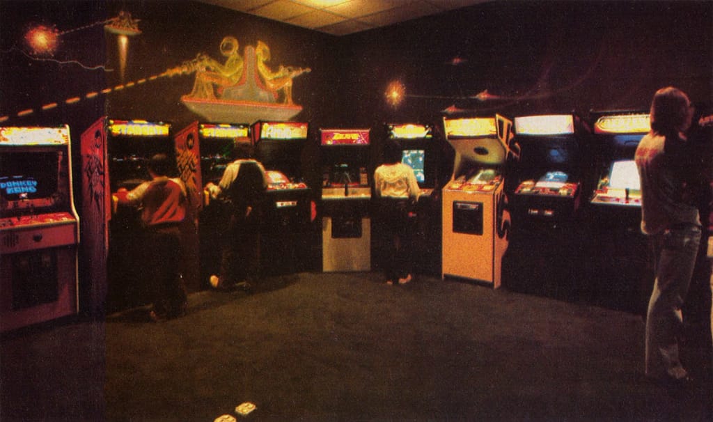 Los templos de neón: las salas recreativas como catedrales de los 80 CULTURA Y OPINIÓN