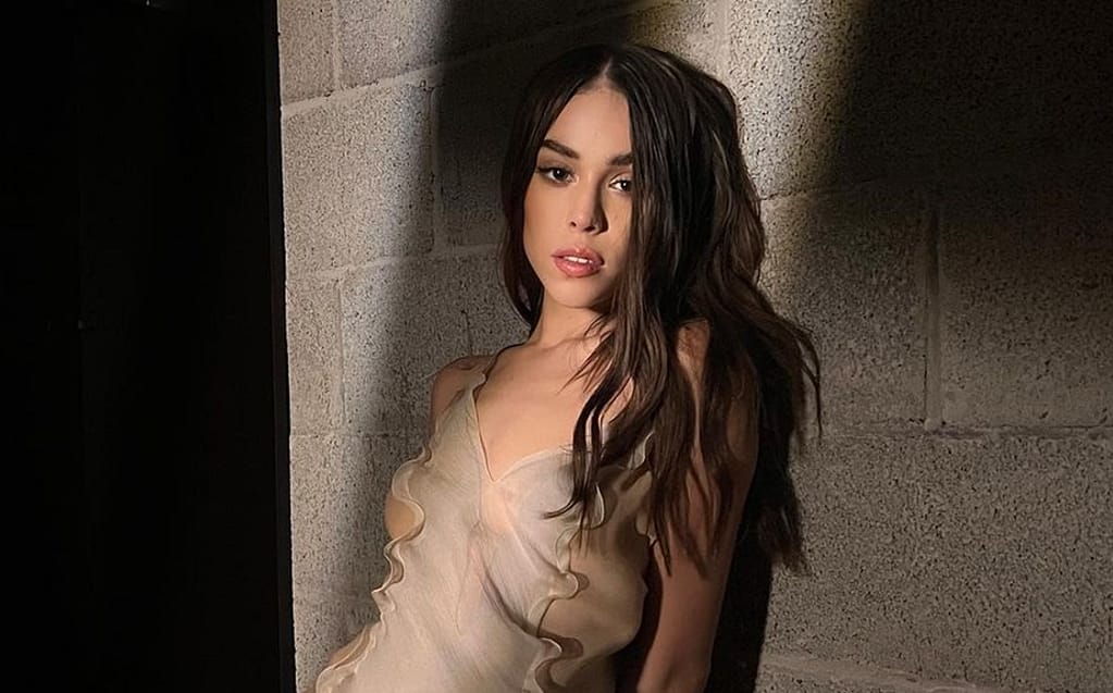 Danna Paola desnuda su novia Cantantes desnudas