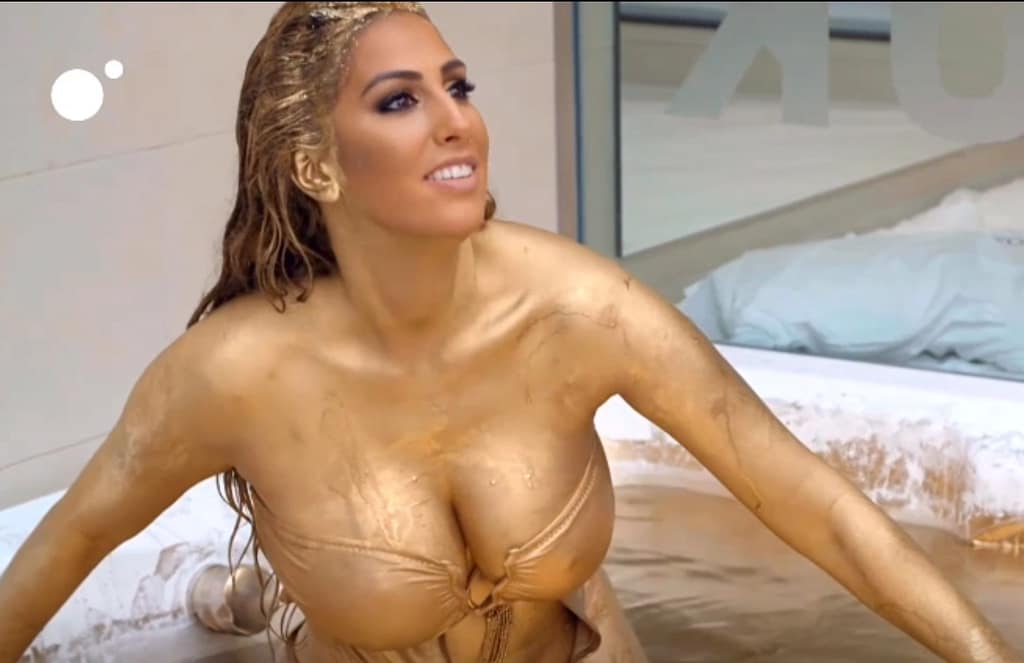 Noemí Salazar desnuda como princesa de oro Chicas de reality desnudas Gran Hermano Mujeres de Reality
