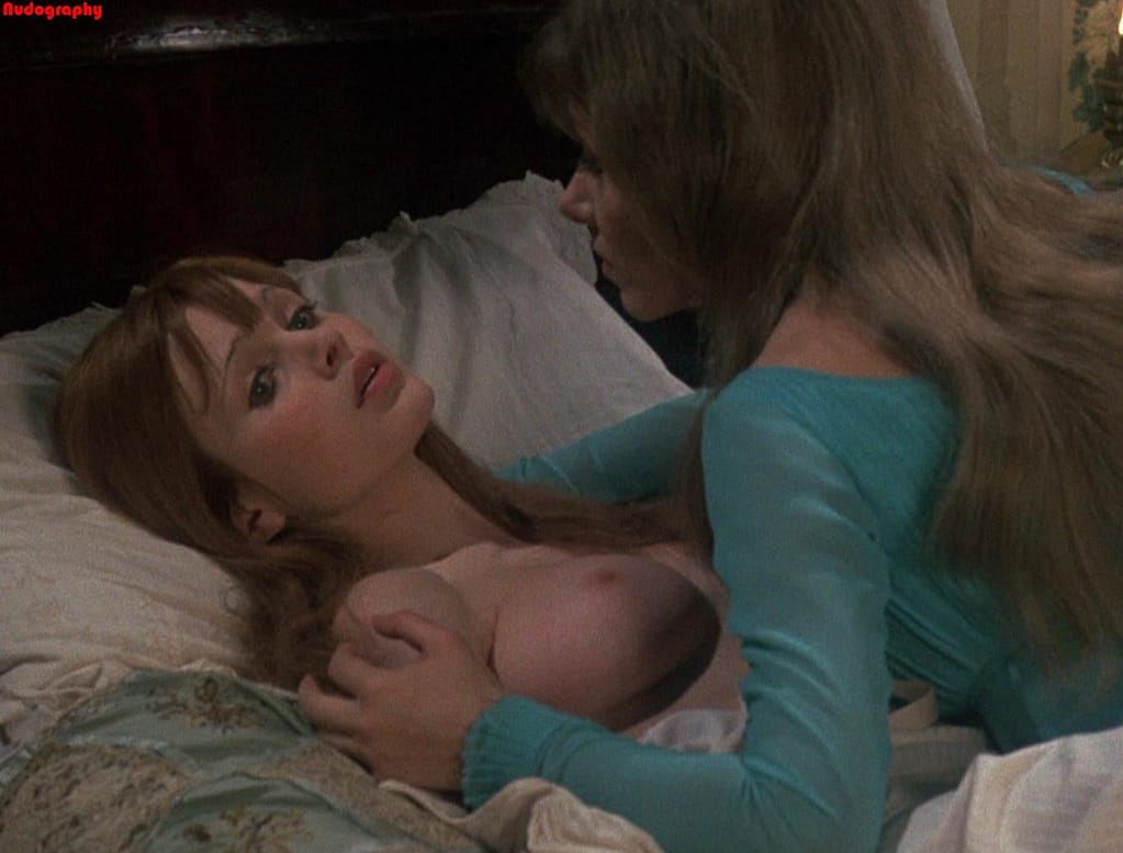 Las amantes del vampiro: erotismo crepuscular en el castillo de hammer VIDEOCLUB X CINEMATTEFLIX 