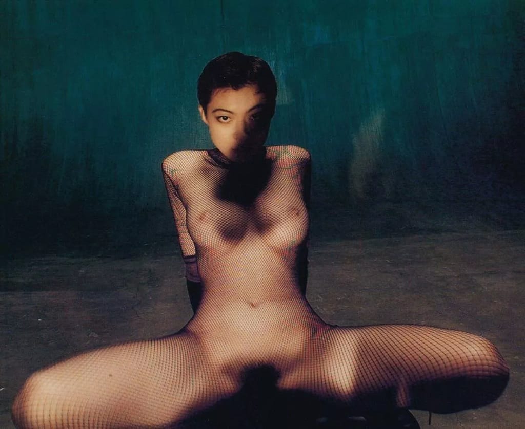 Las controvertidas fotografías eróticas de bondage con cuerdas de Nobuyoshi Araki (NSFW) Desnudo artístico