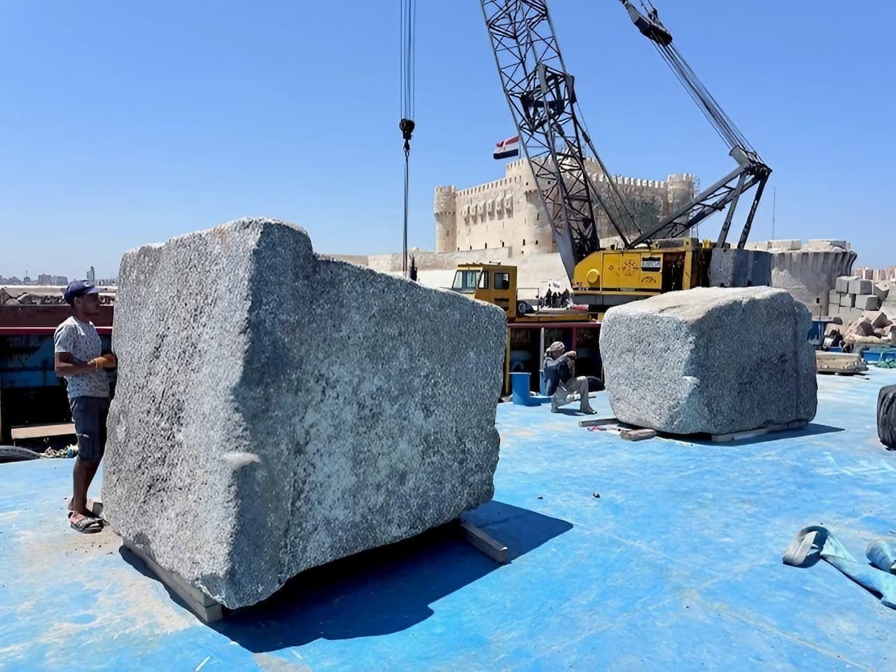 Arqueólogos descubren bajo el mar una entrada monumental del Faro de Alejandría: tiene 2.000 años, pesa 80 toneladas y será clave para su reconstrucción 1 Phare dAlexandrie 28 BD 1 1