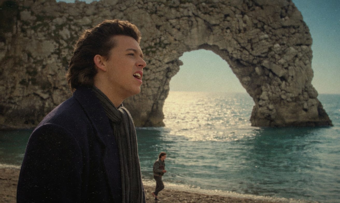 Shout (1984) de Tears for Fears: el himno que convirtió la angustia en una forma de belleza sonora 3 Shout (1984) de Tears for Fears: el himno que convirtió la angustia en una forma de belleza sonora