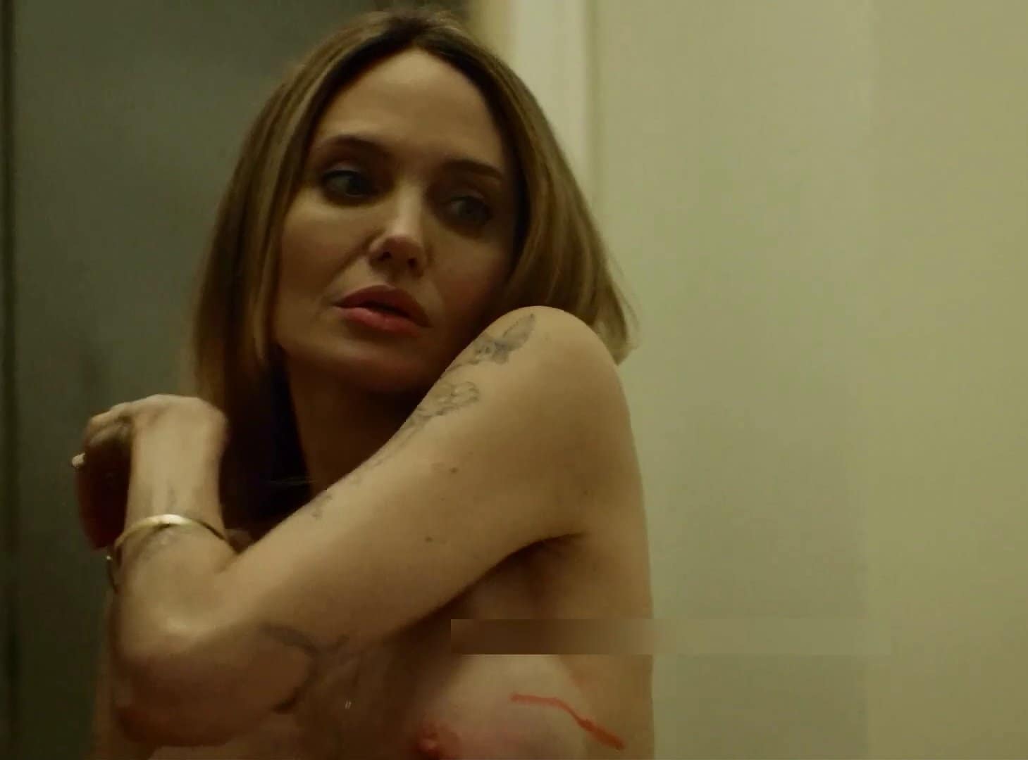 Angelina Jolie y su desnudo en Couture (2025) 1 Angelina Jolie y su desnudo en Couture 2028 1