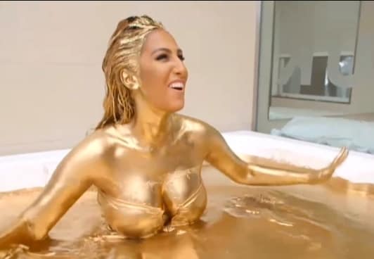 Noemí Salazar desnuda como princesa de oro Chicas de reality desnudas Gran Hermano Mujeres de Reality