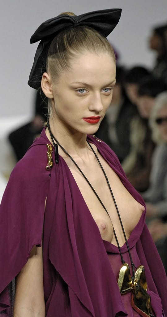Tetas y descuidos de pasarela by Passionatte (incluida la Patiño y Hadid) Modelos