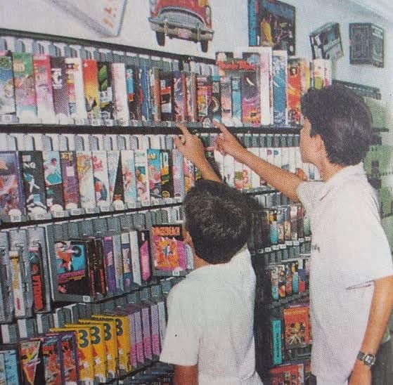 as-video-locadoras-quem-curtiu-essa-epoca-tem-saudades-v0-fk5rvi7xyete1 La segunda revolución del videojuego en España: cuando el mando sustituyó a la moneda