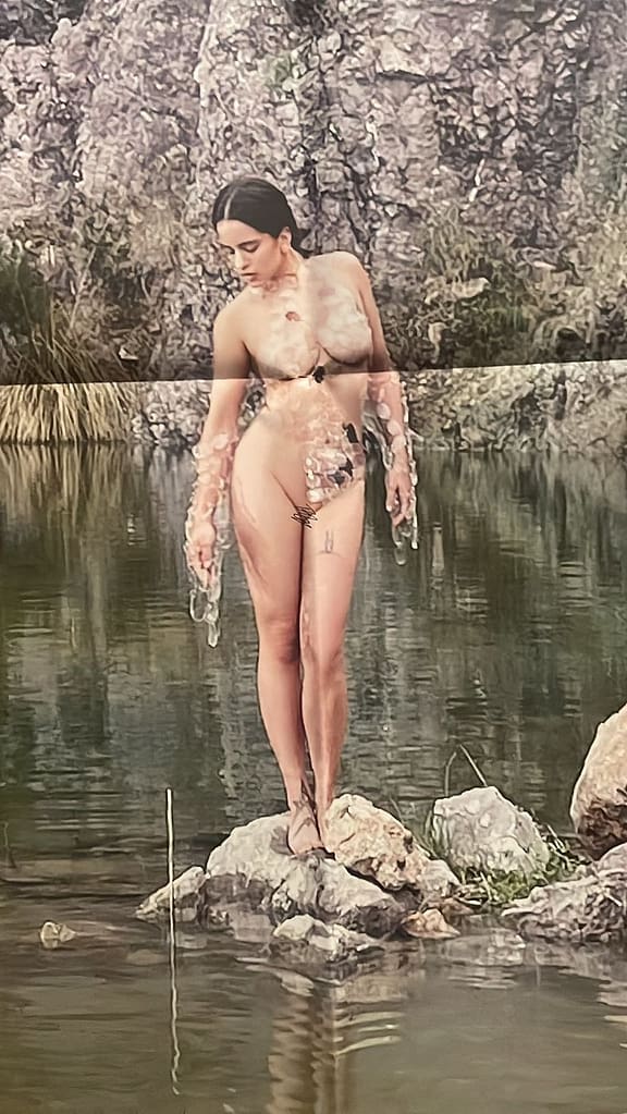descargar-1-576x1024 Rosalía desnuda 'Lux' y su corporeidad erótica en su gira mundial