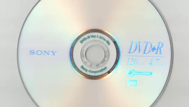 Ecos de una era tangible: el ocaso de los formatos físicos de Sony CINE Y VIDEOJUEGOS CULTURA Y OPINIÓN 