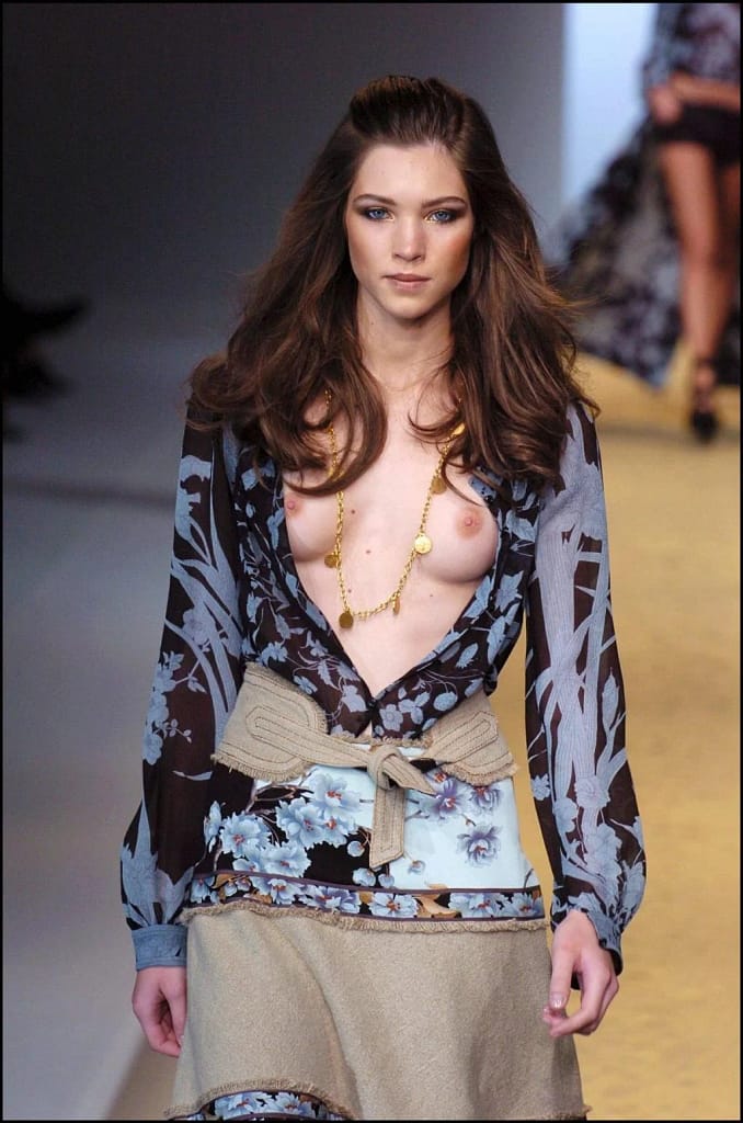 Tetas y descuidos de pasarela by Passionatte (incluida la Patiño y Hadid) Modelos