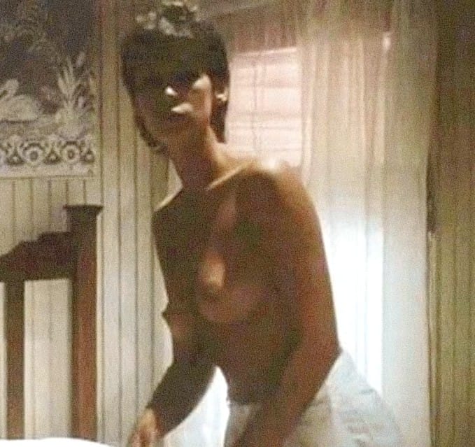 Jamie-Lee-Curtis-boobs-show-5JHQK7 Jamie Lee Curtis y la teta perfecta con Oscar