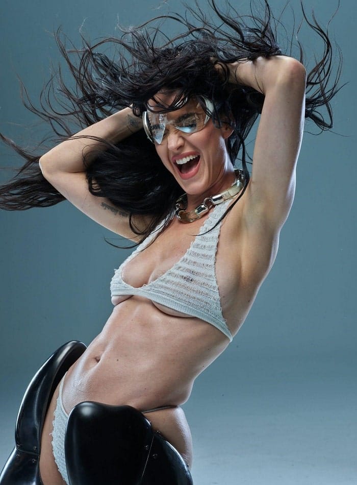 Katy Perry desnuda como un pecado dulce PIN-UPS PASSIONATTE
