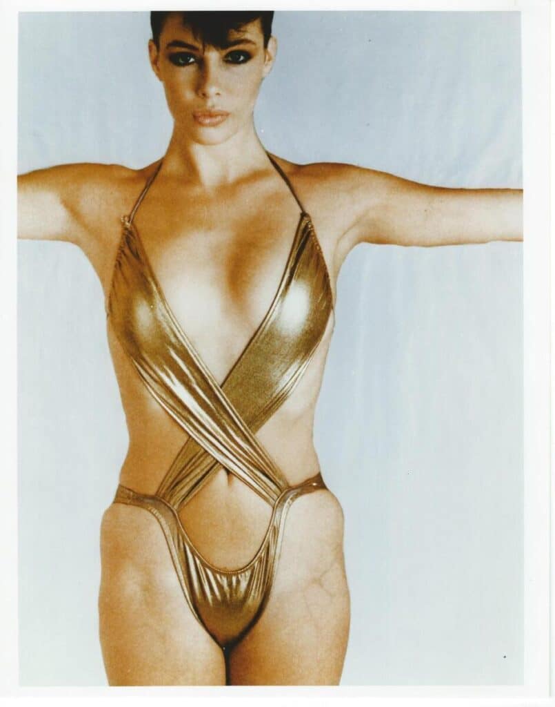 s-l1200-6-805x1024 La belleza y el erotismo de Kelly LeBrock: un sueño videoclubero de los 80