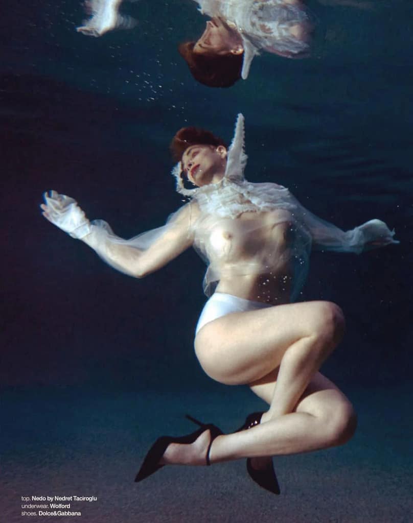 Sharon Stone desnuda en la revista Schön! Suiza no.12 de 2025 | by Michael Muller Actrices desnudas 