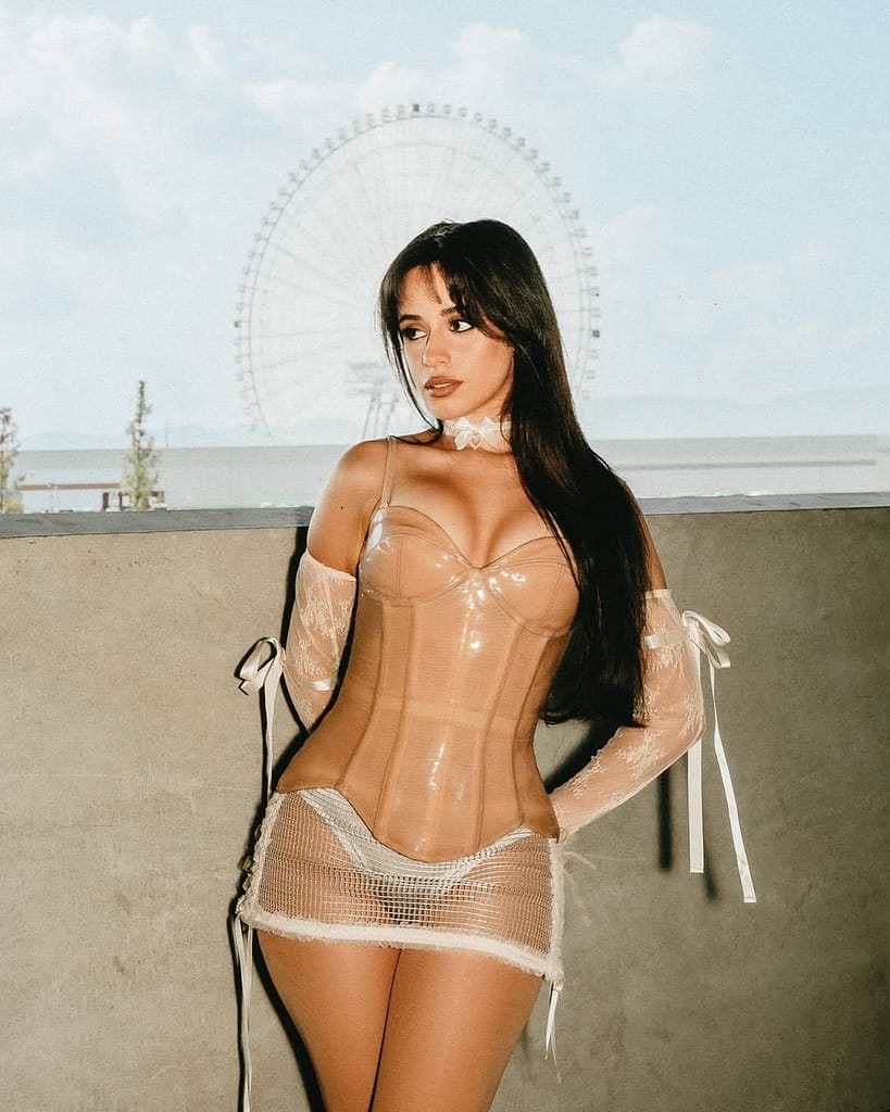 Camila Cabello desnuda de Fifth Harmony al estrellato global en solitario Cantantes desnudas