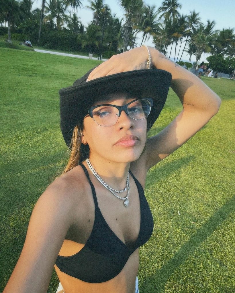 445299109_1631062714302085_7232767934338645658_n-820x1024 Alondrissa desnuda contenido desde Puerto Rico