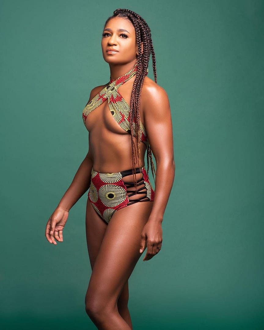 Angela Hill desnudas sus pechos de goma 1 hcl624stwuh51