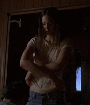 La revelación súbita: el instante mitológico del desnudo de Katherine Waterston en The babysitters Actrices desnudas 