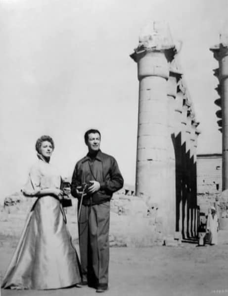 Análisis fílmico de 'El valle de los reyes' (1954): arqueología fílmica en el corazón de Egipto CINE Y VIDEOJUEGOS 